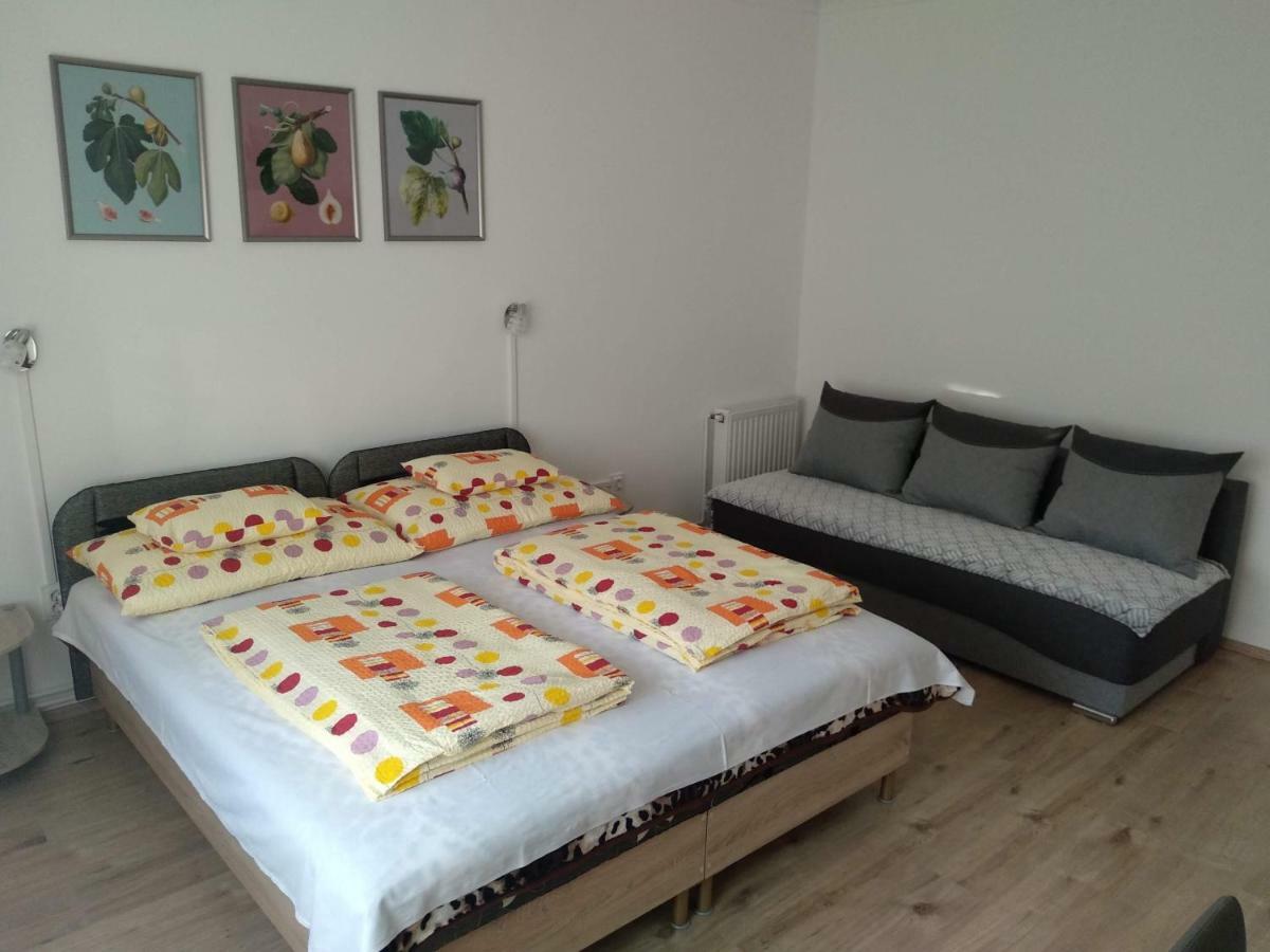 Hotel Füge Vendégház Miskolc Esterno foto