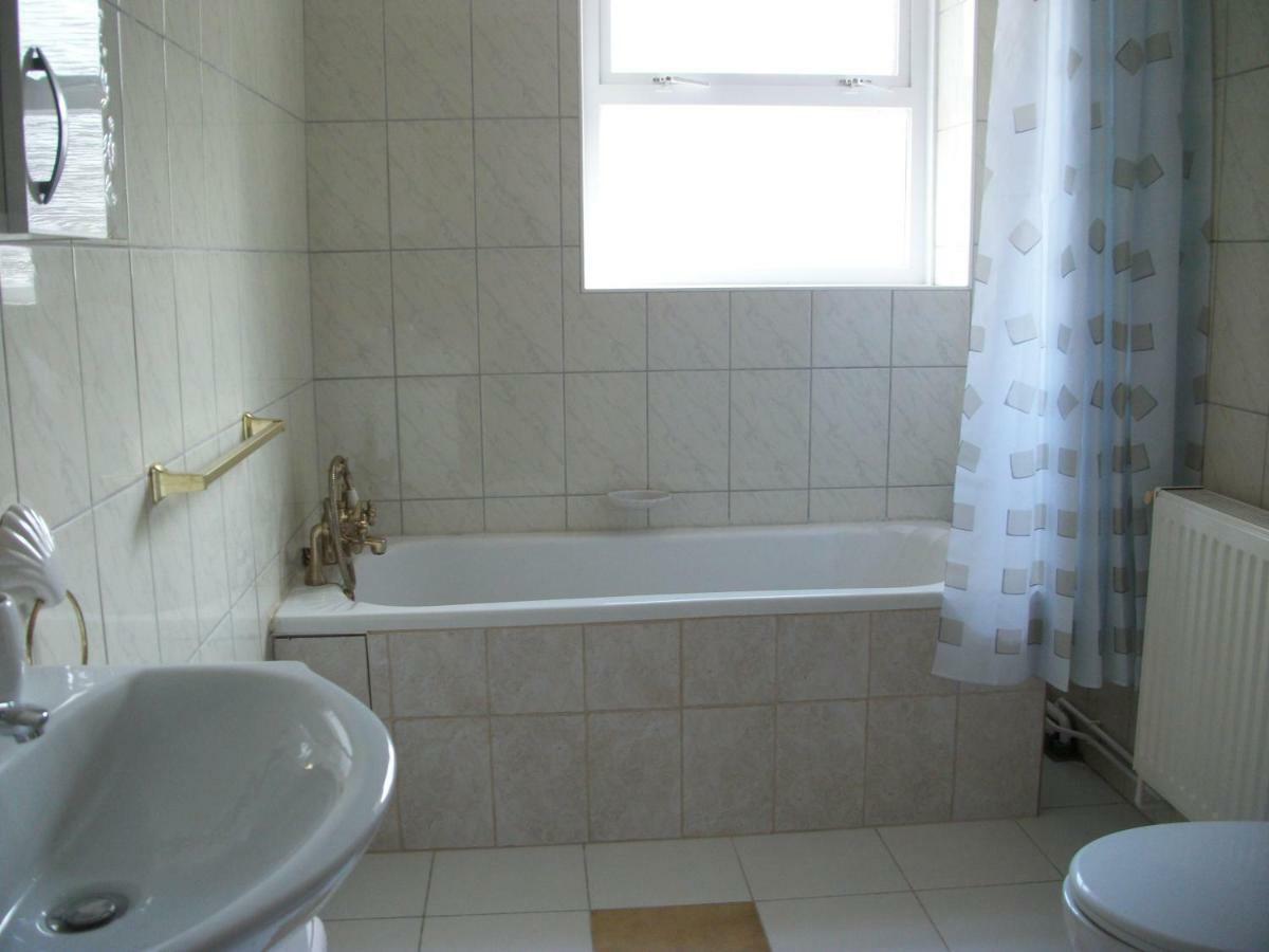 Hotel Füge Vendégház Miskolc Esterno foto