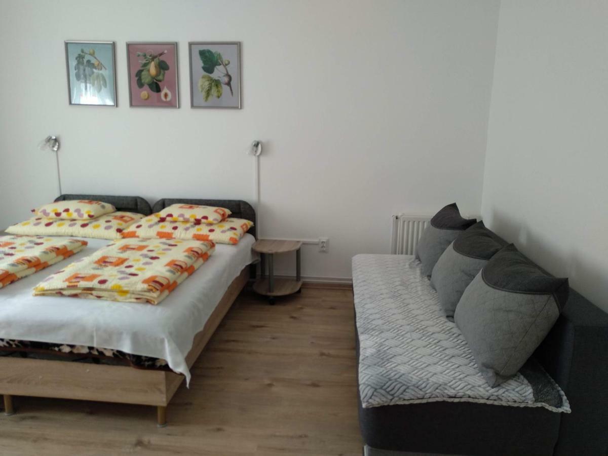 Hotel Füge Vendégház Miskolc Esterno foto