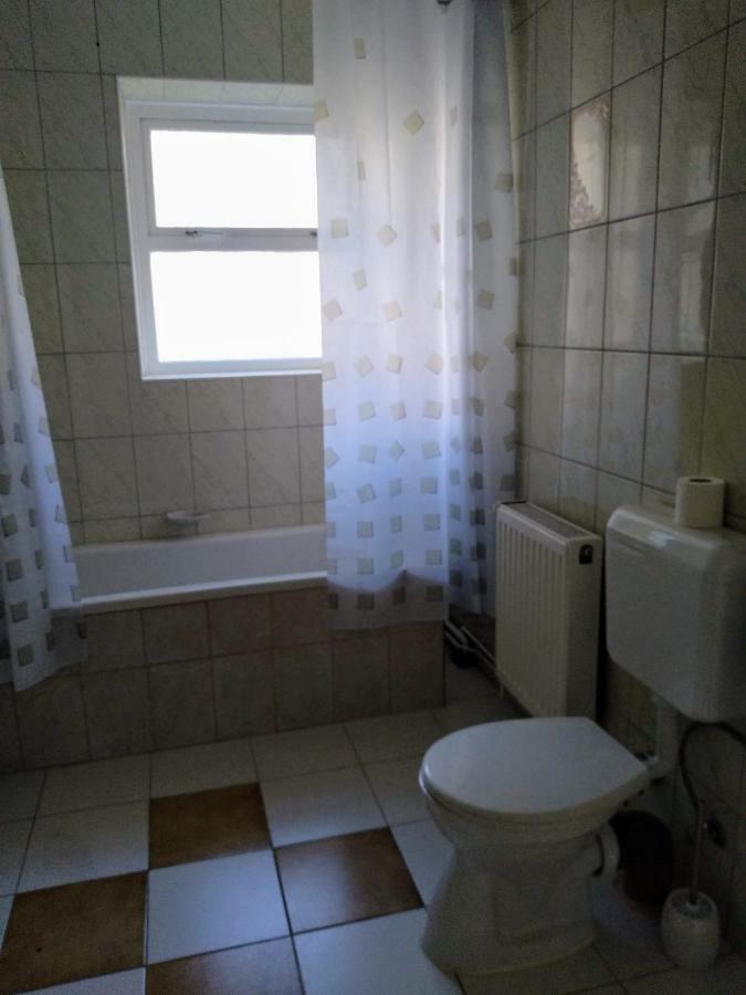 Hotel Füge Vendégház Miskolc Esterno foto