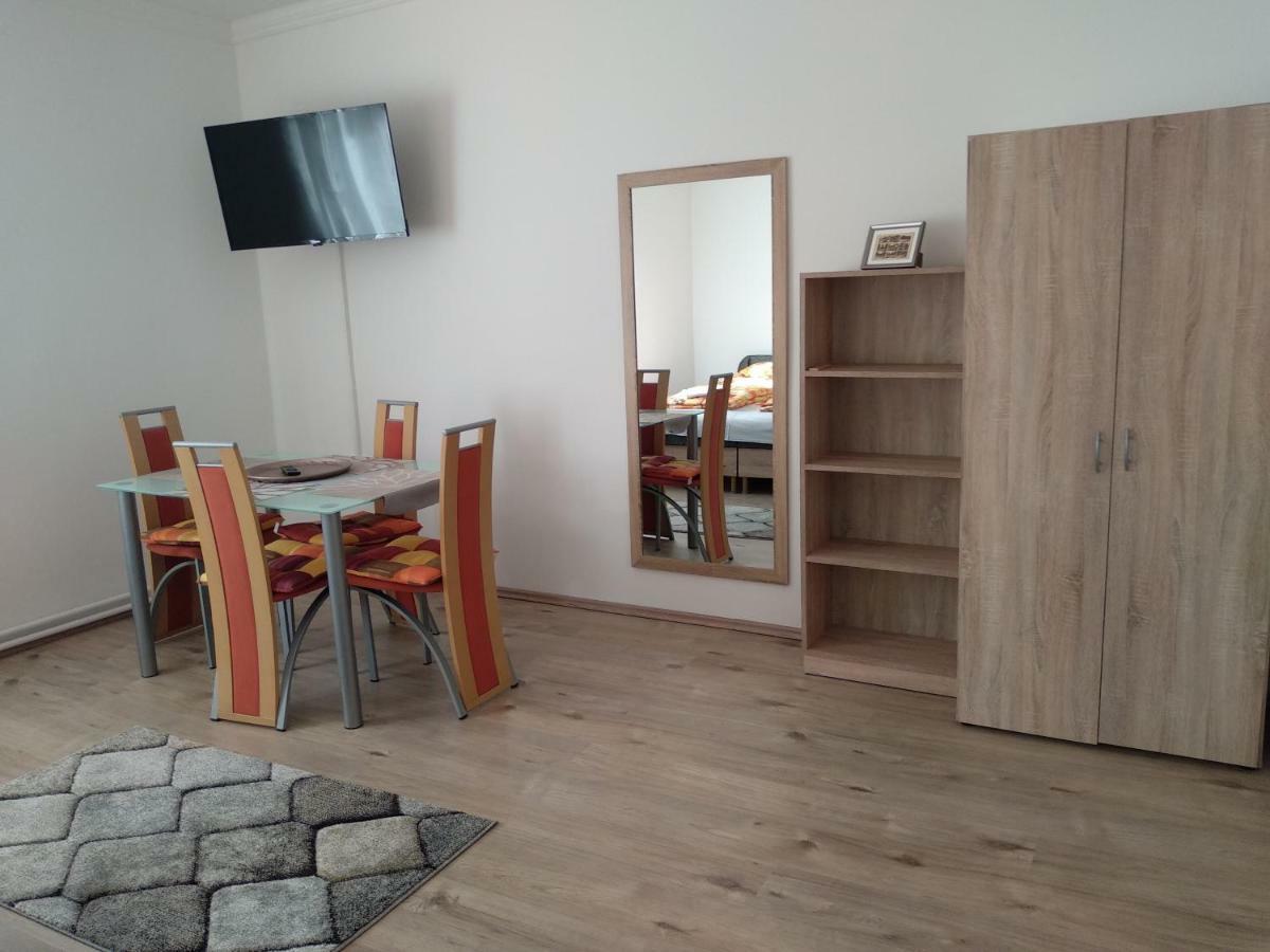 Hotel Füge Vendégház Miskolc Esterno foto